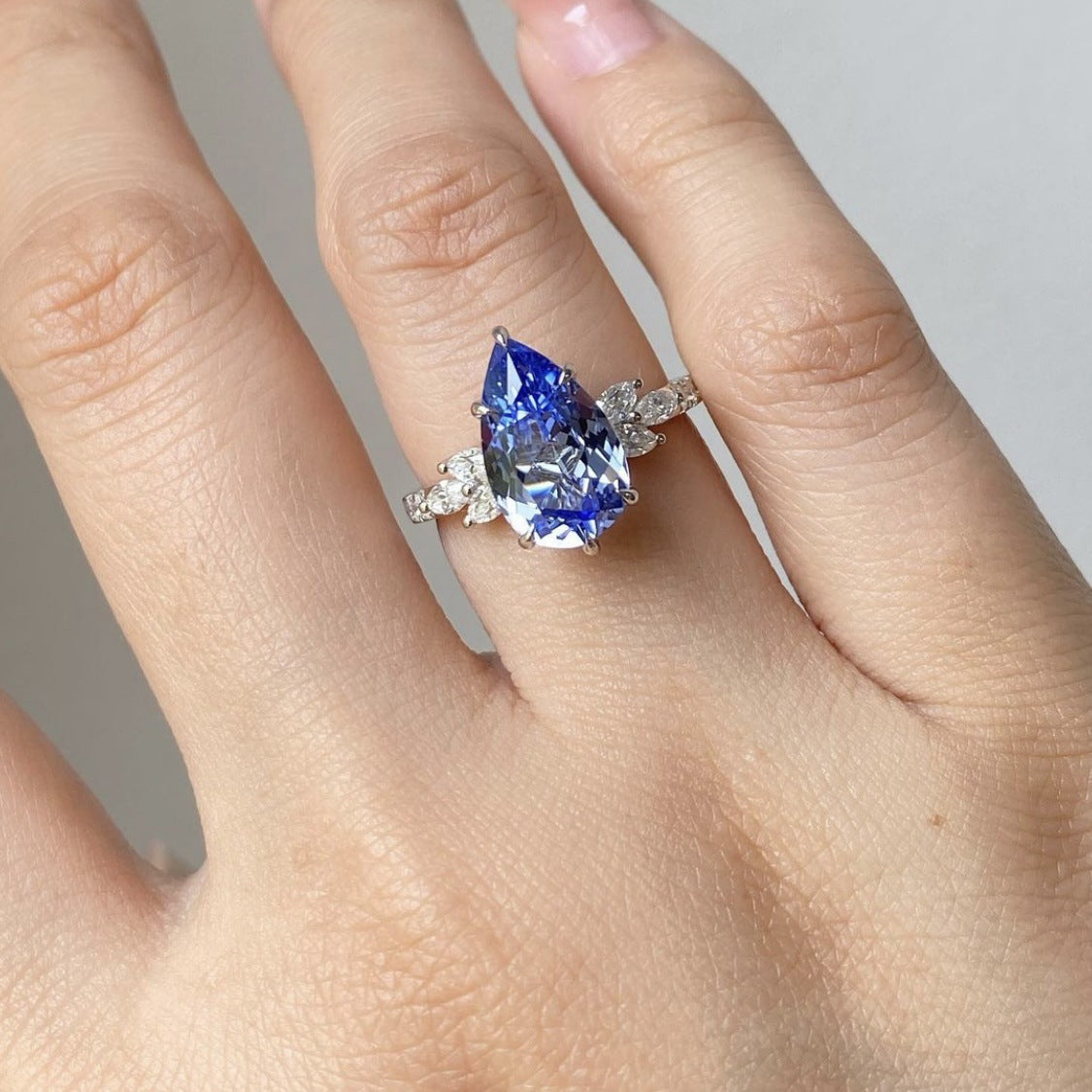Women's Graceful Sapphire Artificial Zircon Engagement Rings