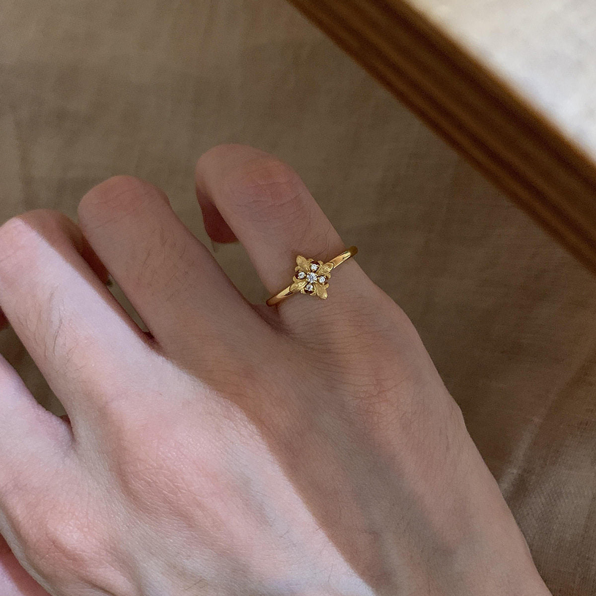 Women's Chinese Style Red Flower-de-luce For Vintage Royal Court Versatile Rings