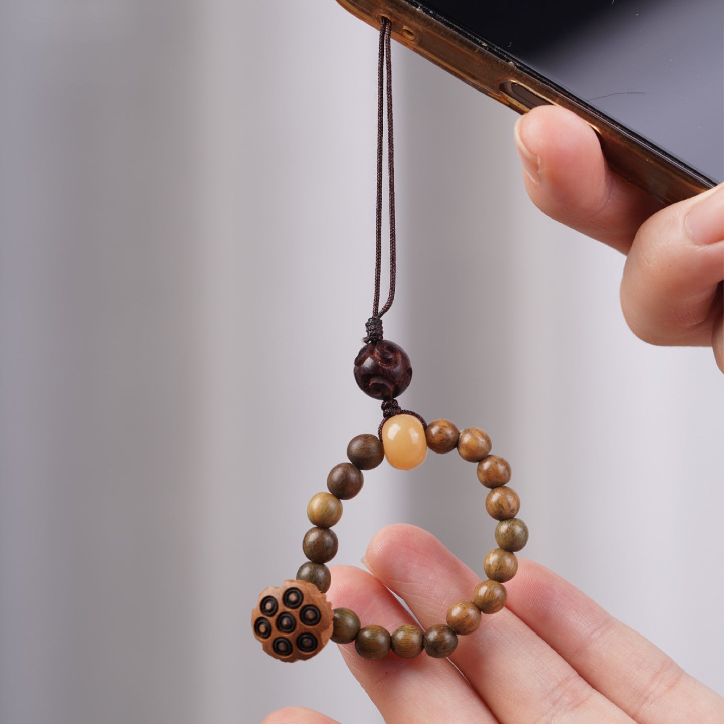 Women's & Men's Natural Green Sandalwood Old Materials Beads Crafts Hand Toy Bracelet