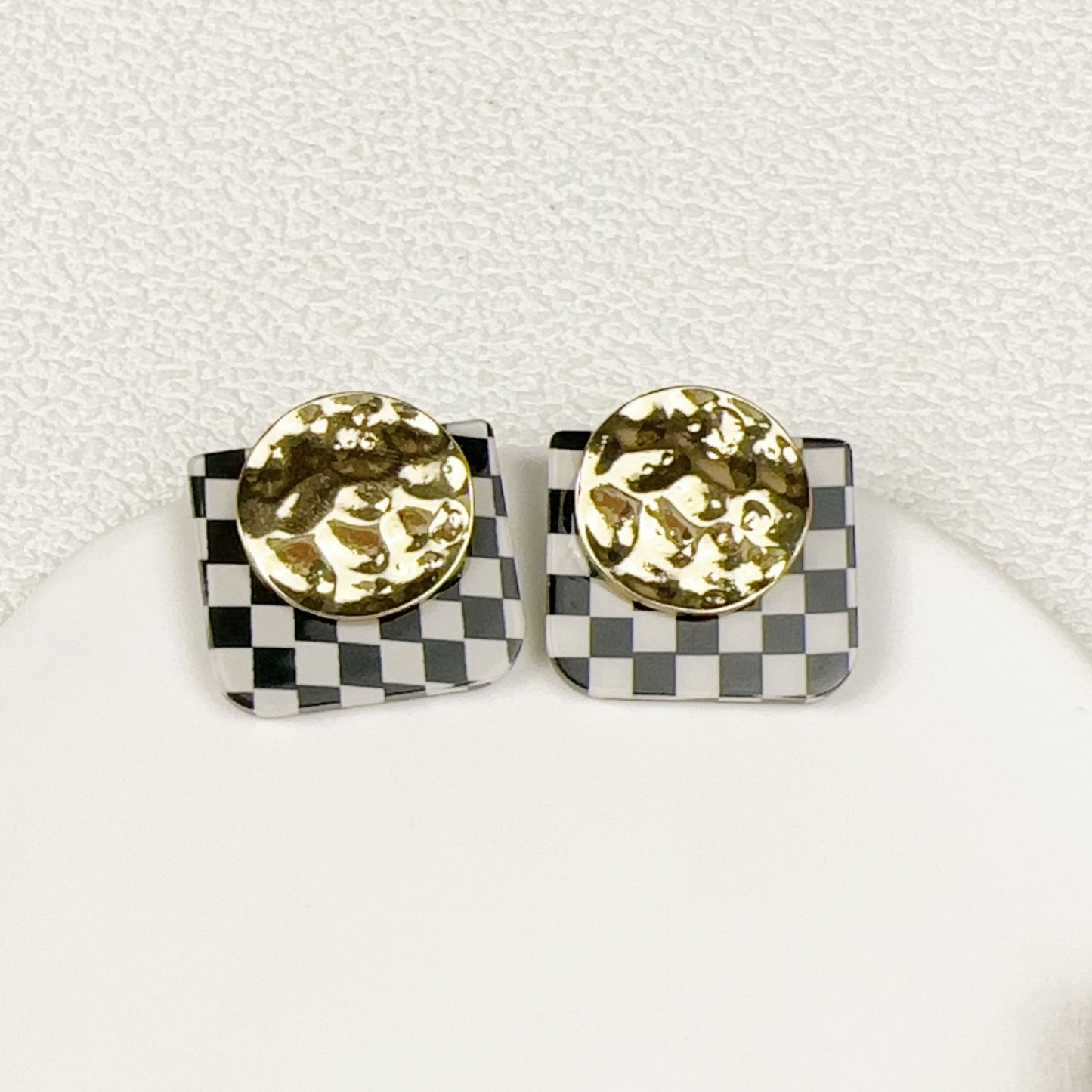 Women's Light Luxury Chessboard Plaid Love Heart Earrings