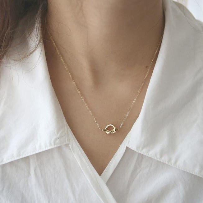 Bends Hitches Hollow Heart Knotted Line Clavicle Chain Stainless Steel Necklaces