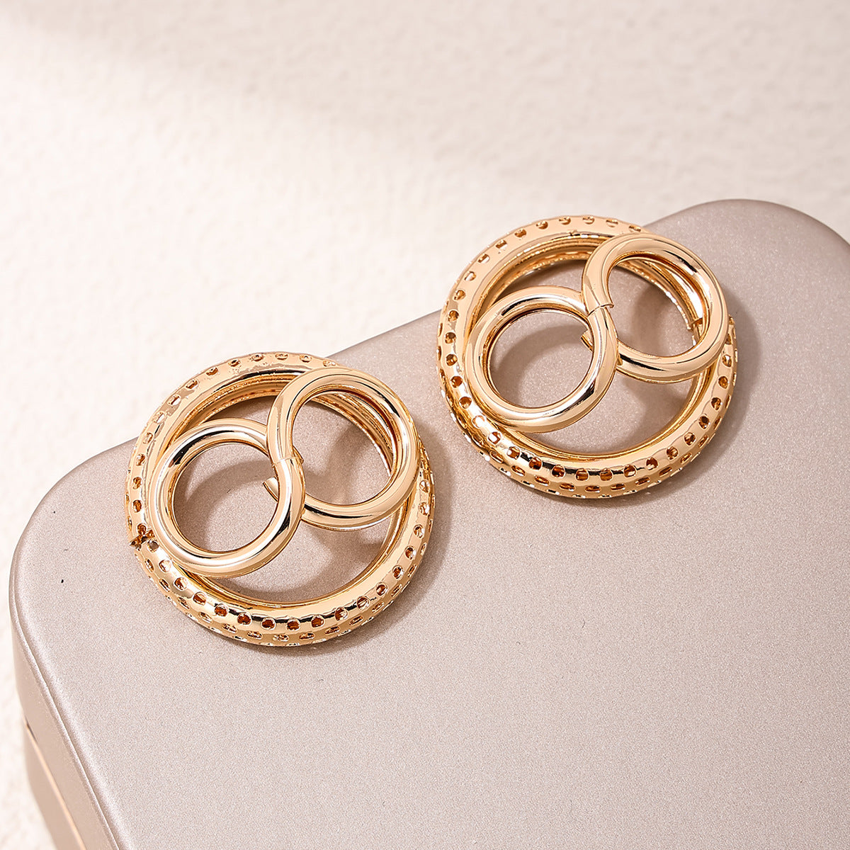 Metal Double Circle Twisted Hollow Multilayer Earrings