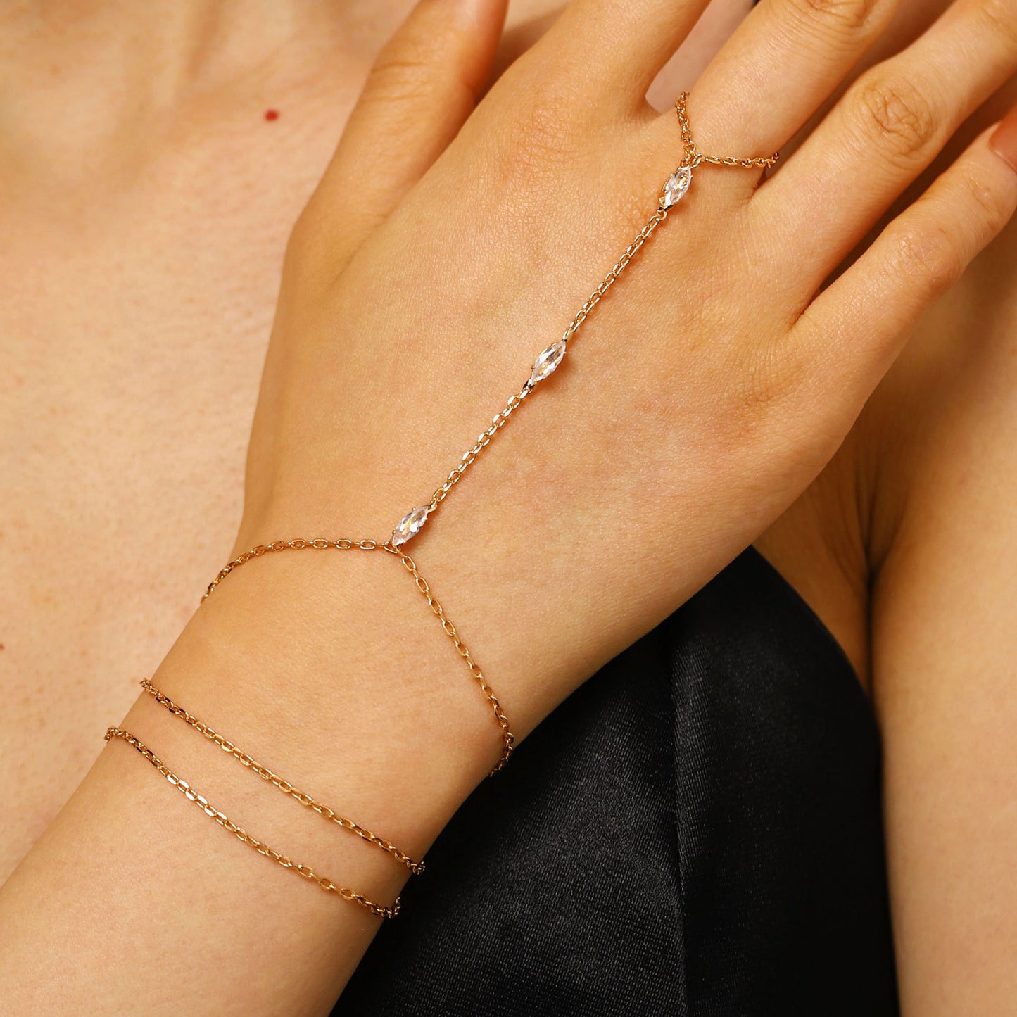 Women's Eye Simple Niche Design Personality Finger Chain Bracelet