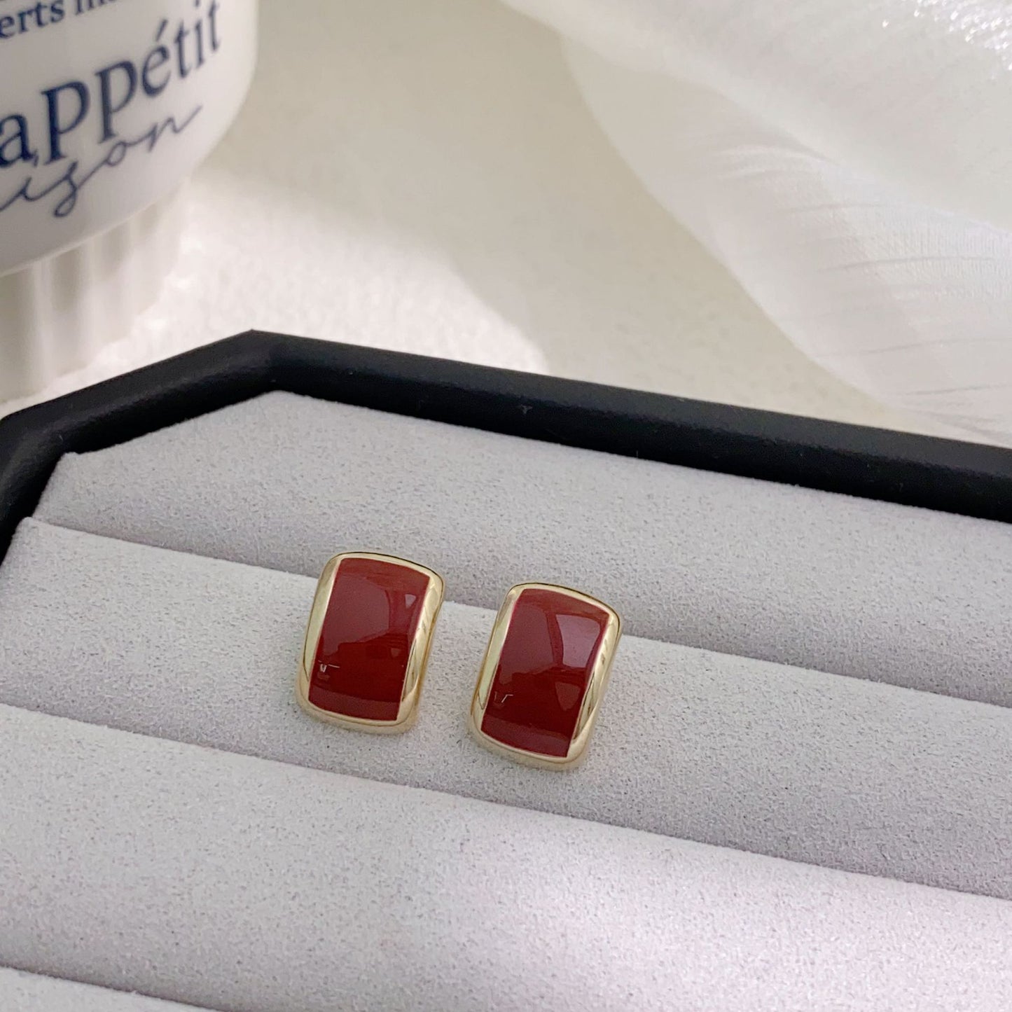Women's French Retro Red Enamel Drip Glazed Earrings