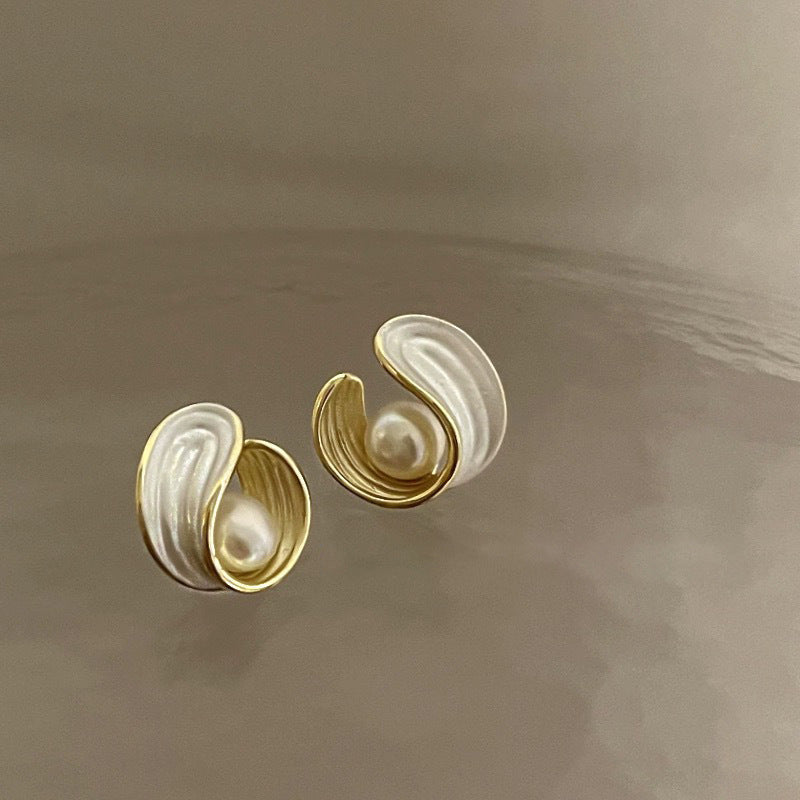 Women's Sier Needle Pearl Round Niche Elegant Earrings