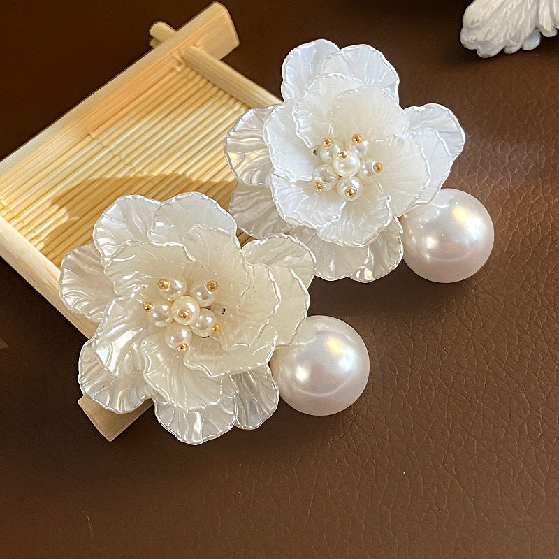 Women's Style Refined Simple High-grade Pearl Crystal Tassel Earrings