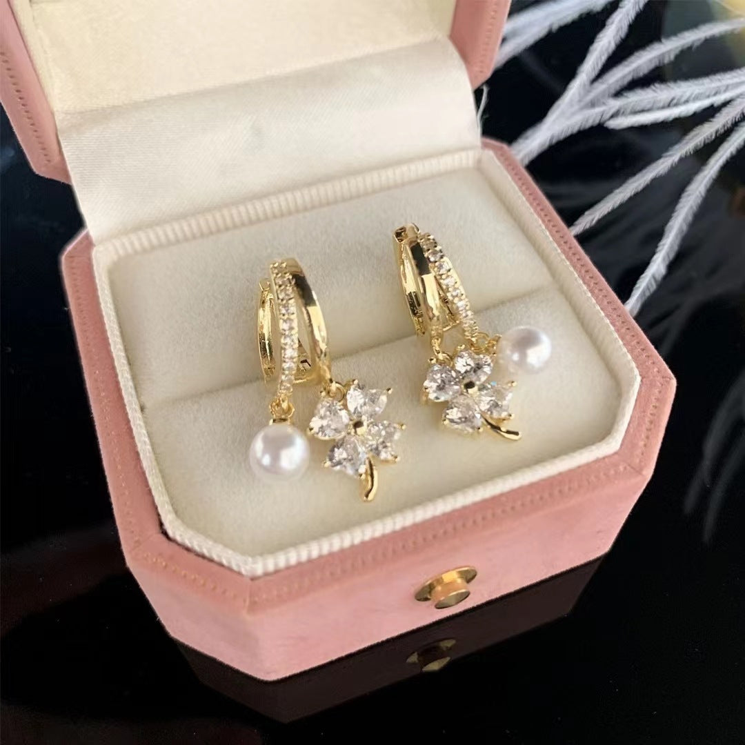 Red Zircon Maple Leaf Artificial Pearl Female Earrings