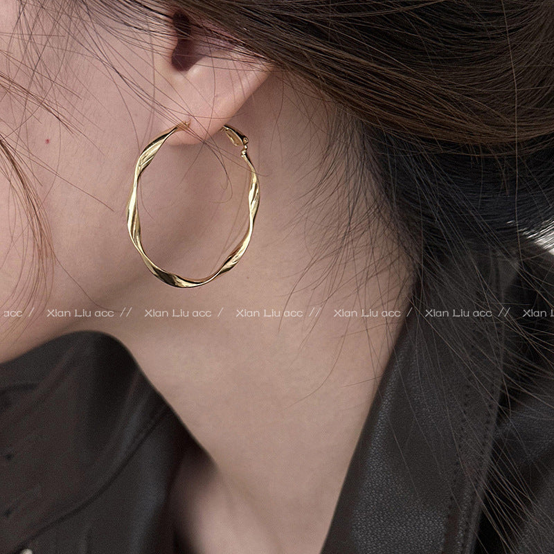 Mobius Big Ear Female Niche Unique High-grade Rings