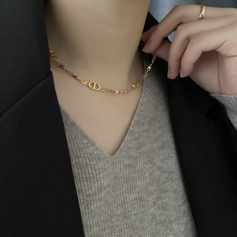 Women's Steel Pig Nose Light Luxury High-grade Retro Necklaces