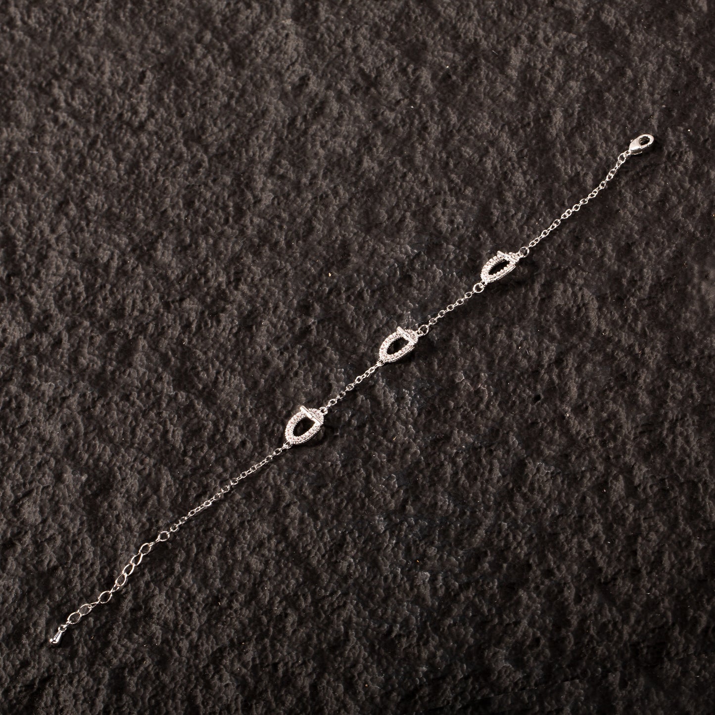 Cross Bar Series Pig Nose Travel Bracelet