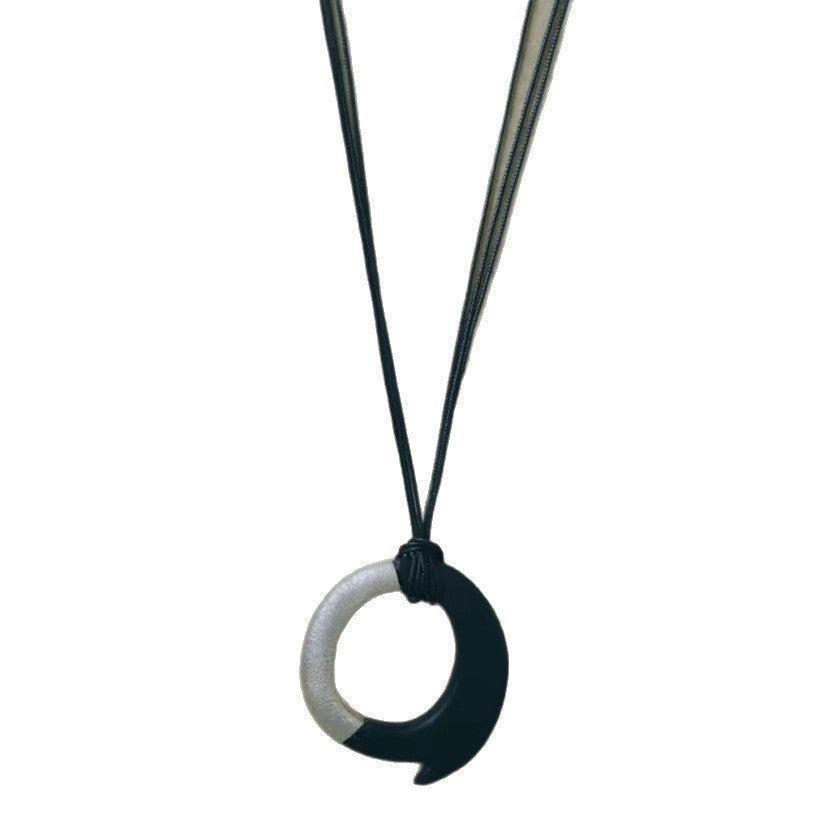 Women's Block Matte Long Simple Temperamental Retro Style Niche Design Necklace