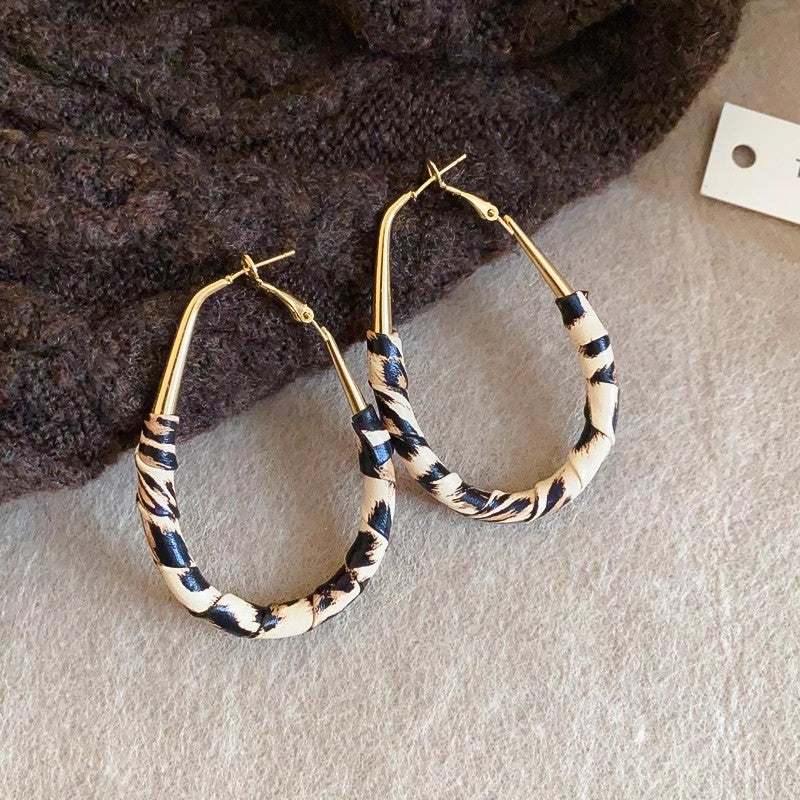 Women's Leather Winding Light Luxury High-grade High Profile Earrings