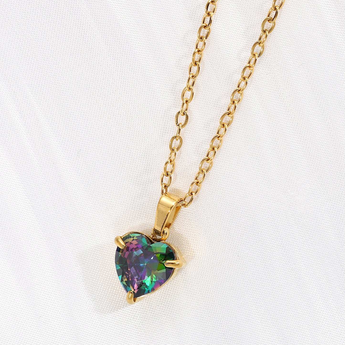Women's Loving Heart Zircon Simple Heart-shaped Stainless Steel Clavicle Necklaces