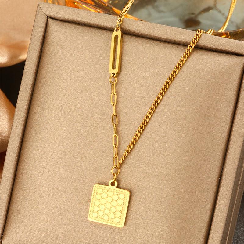 Fresh Titanium Steel Short Pearl High-grade Necklaces