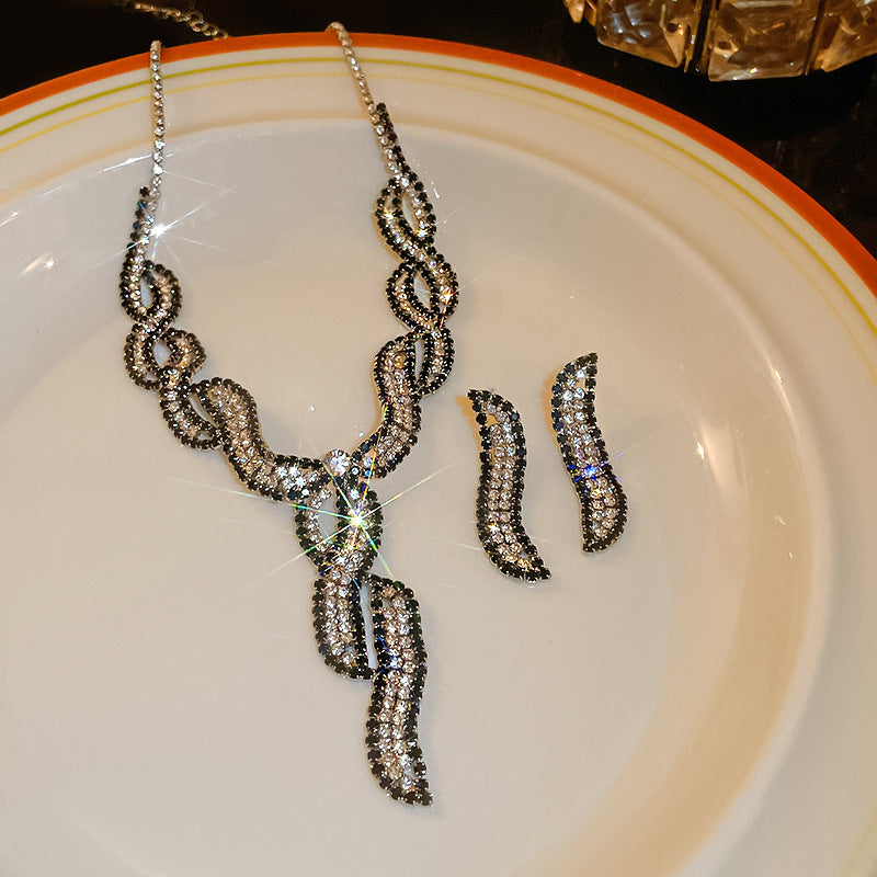 Women's High-grade Accessories Clavicle Chain Super Shiny Necklaces