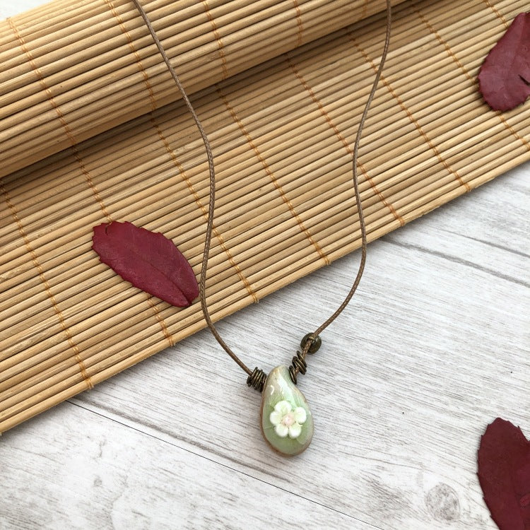 Women's Handmade Retro Sweet Fresh Ceramic Pinch Pendants