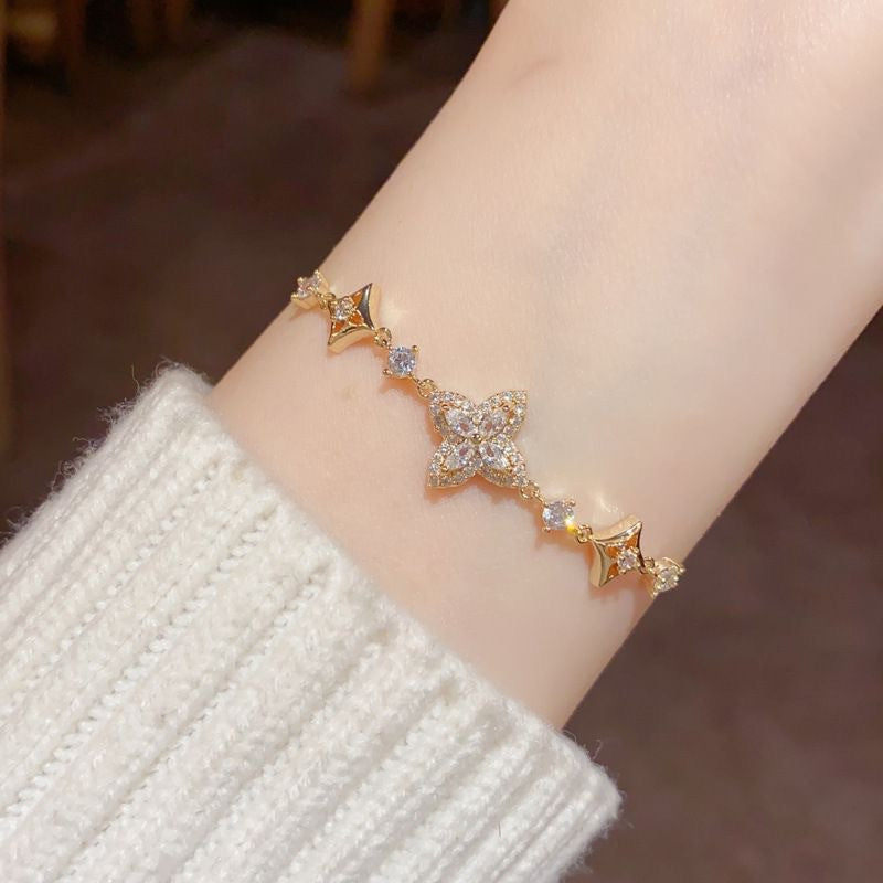 Gold Rhinestone Design Adjustable Simple Commuter Bracelet