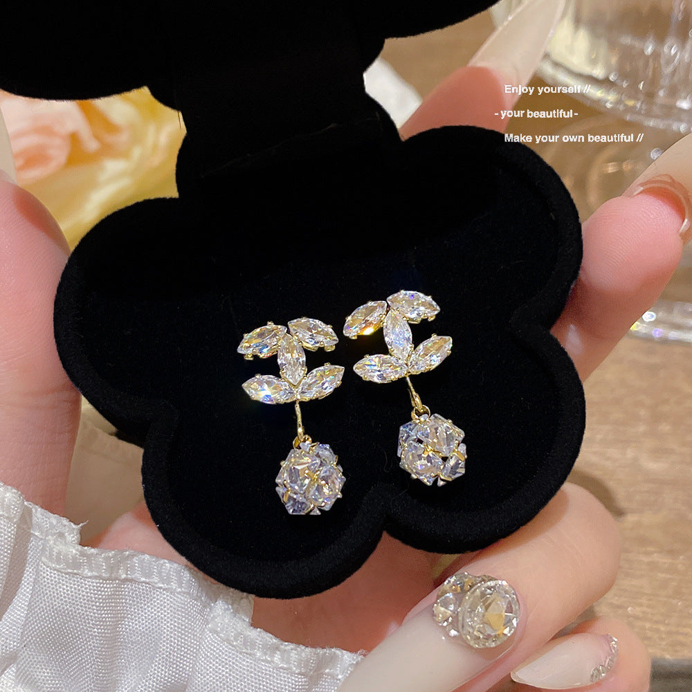 Women's Needle Zircon Double Alphabet Letter Light Luxury High-grade Classic Style Stud Earrings