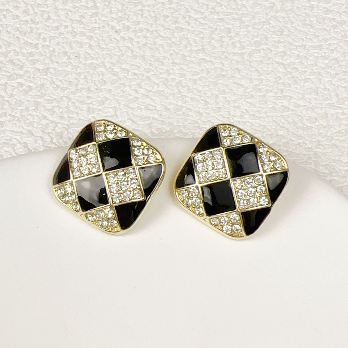 Women's Light Luxury Chessboard Plaid Love Heart Earrings