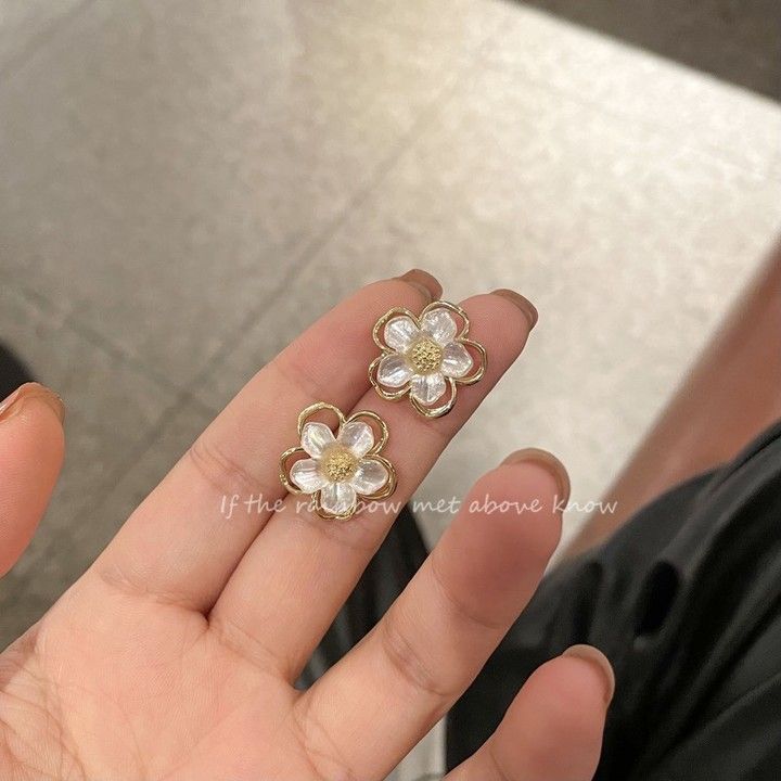 High-grade Temperament Ear Vintage Pearl Female Rings
