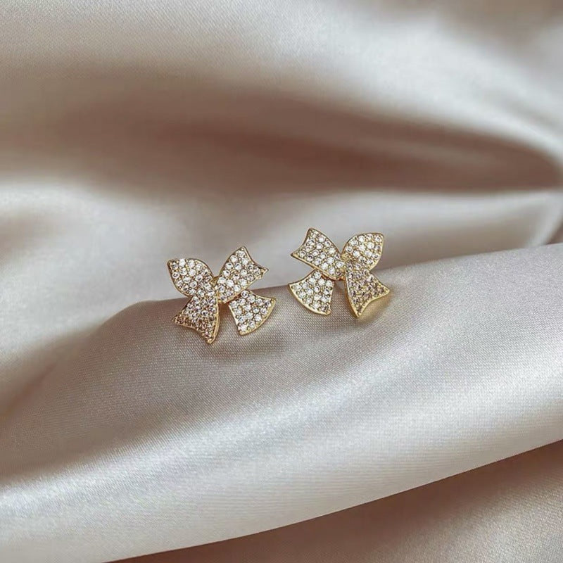 Trendy Female Exaggerated Temperamental Light Luxury Earrings