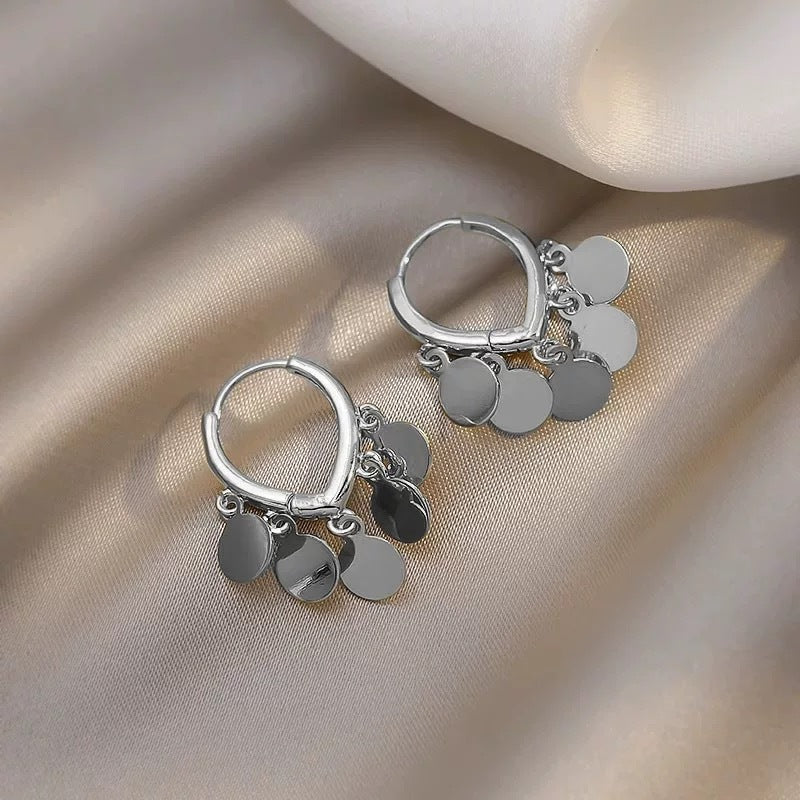Women's Retro Style Love Sequins Clip Temperamental Minority Design High-grade Fashion Ear Buckle