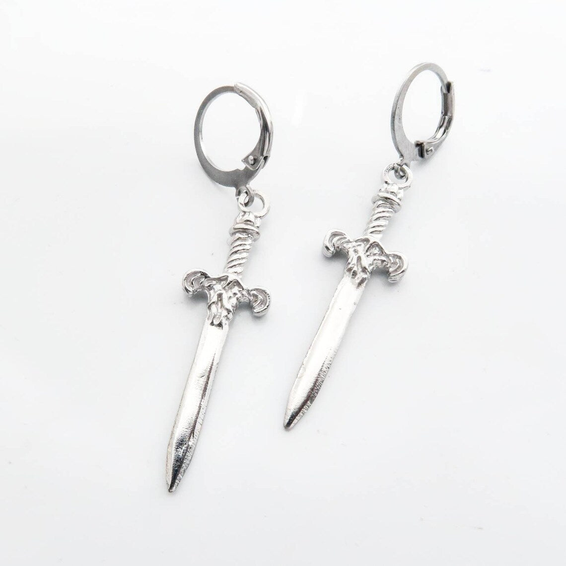 Classy Women's Gothic Vintage Dagger Medieval Rings