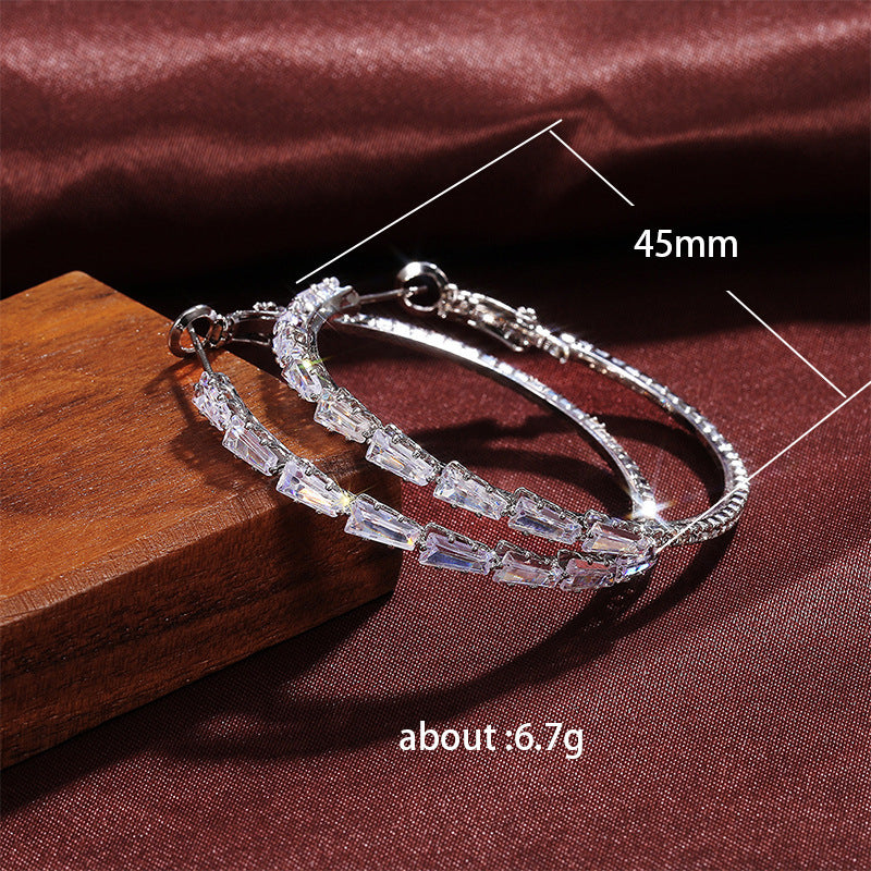 Women's Special Offer Eye-catching Fashion Simple Zircon Earrings