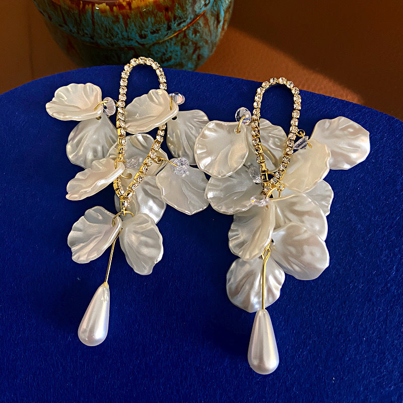 Women's Style Refined Simple High-grade Pearl Crystal Tassel Earrings