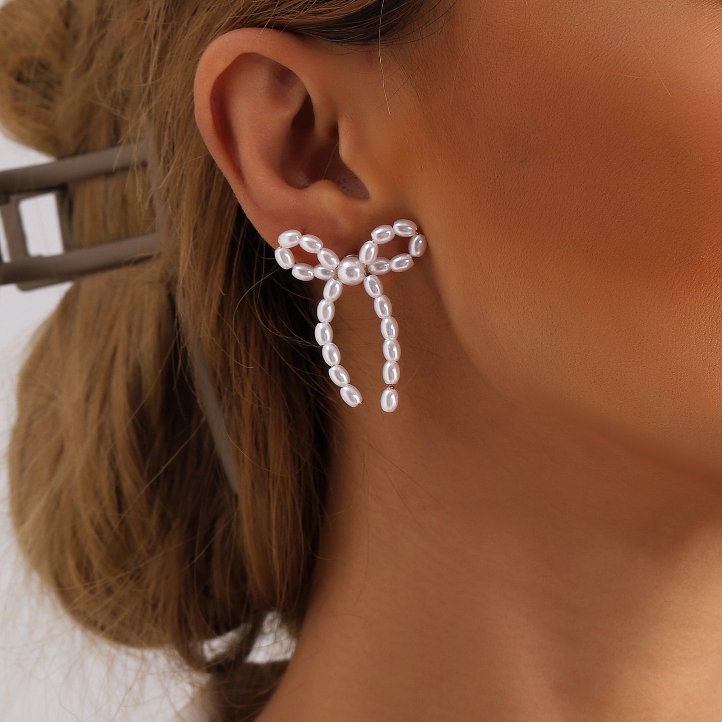 Women's Ornament Retro Imitation Pearl Bowknot Floral Earrings
