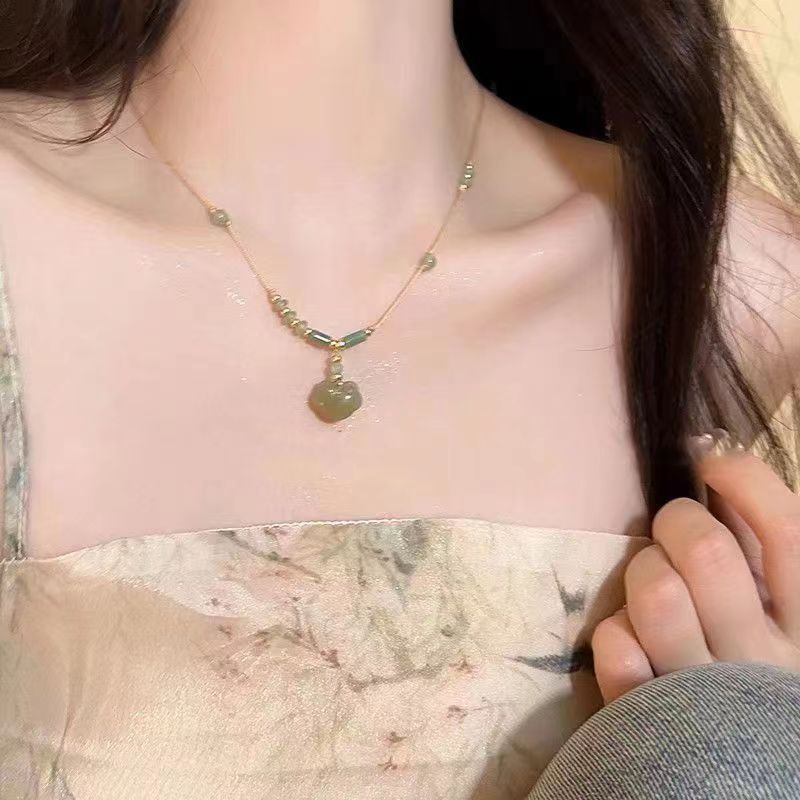 Women's Beaded For Design High-grade Butterfly Clavicle Necklaces