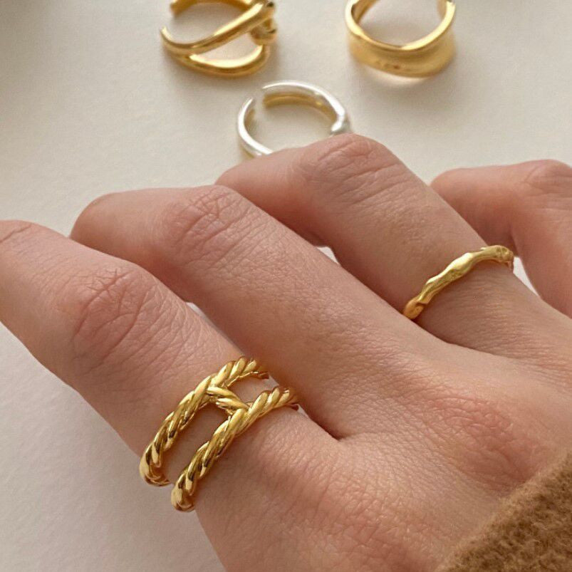 Twisted Line Female Hollow Trendy Cold Personality Rings