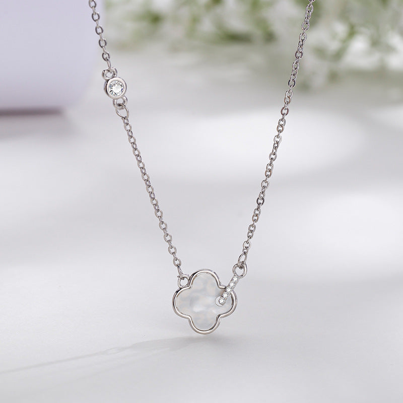 Fresh Sweet Flowers Clavicle Chain Temperament Pendants