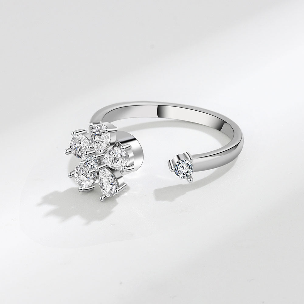 Micro Rhinestone Lucky Four Leaf Grass Rotatable Rings