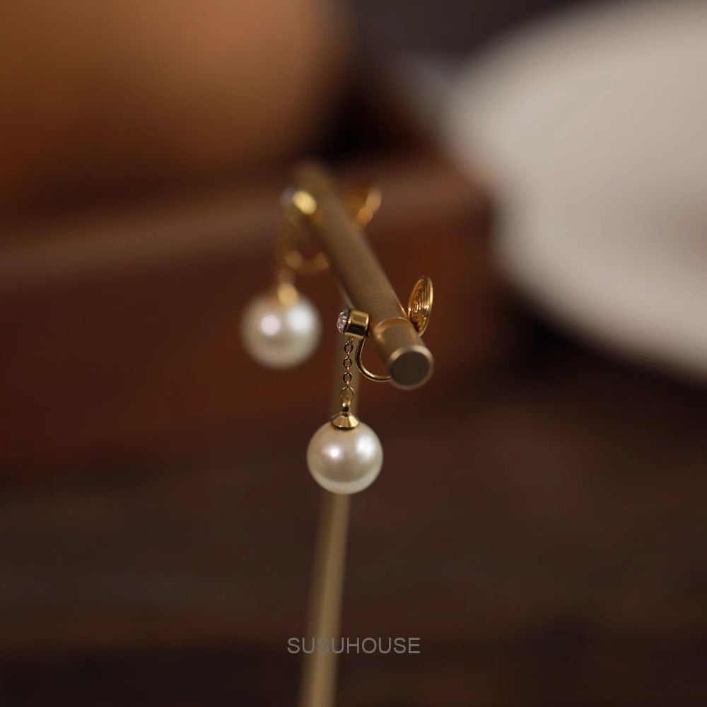 Women's Coil Ear Clip Light Luxury Commuter Earrings