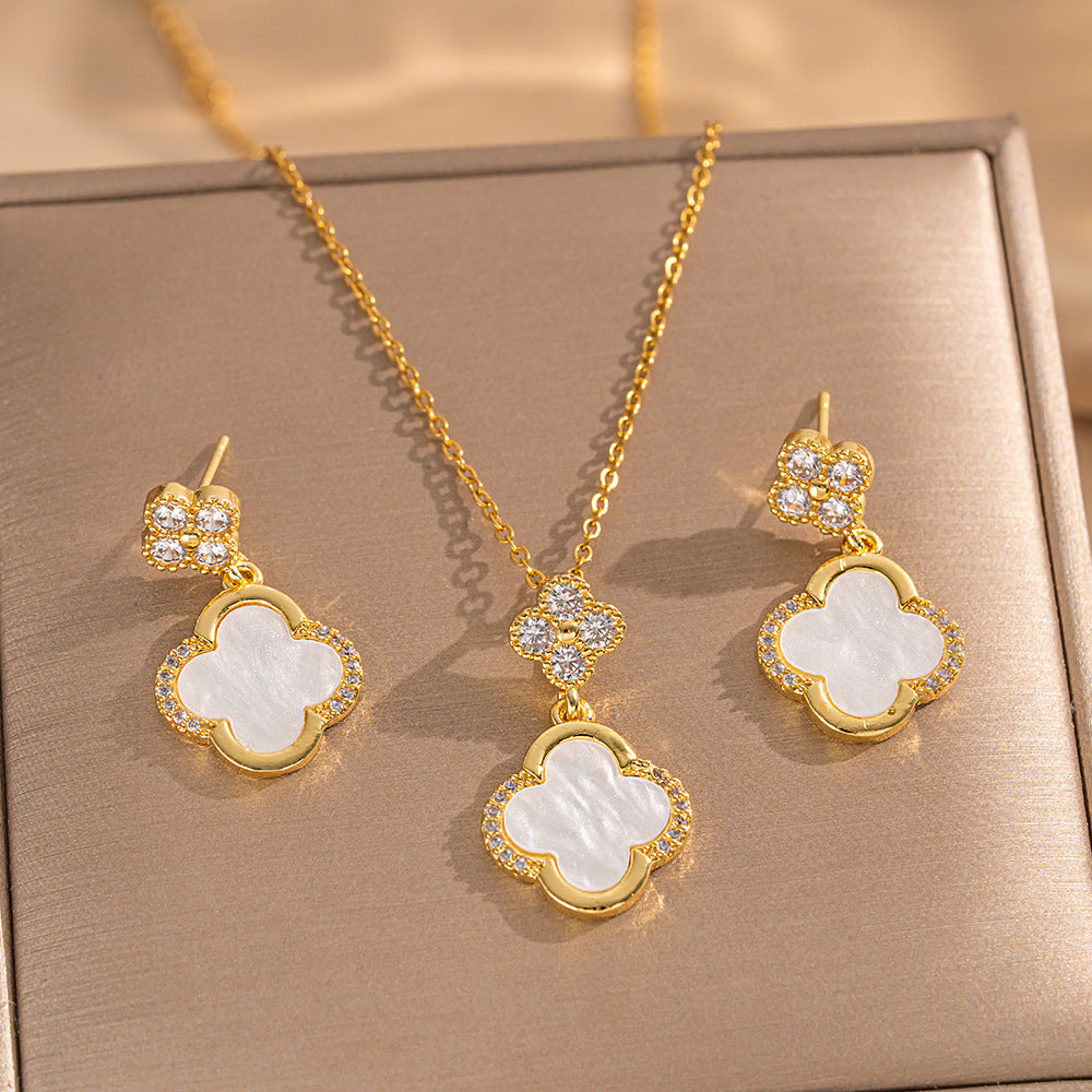 Steel Clover Suite Light Luxury Graceful Necklaces