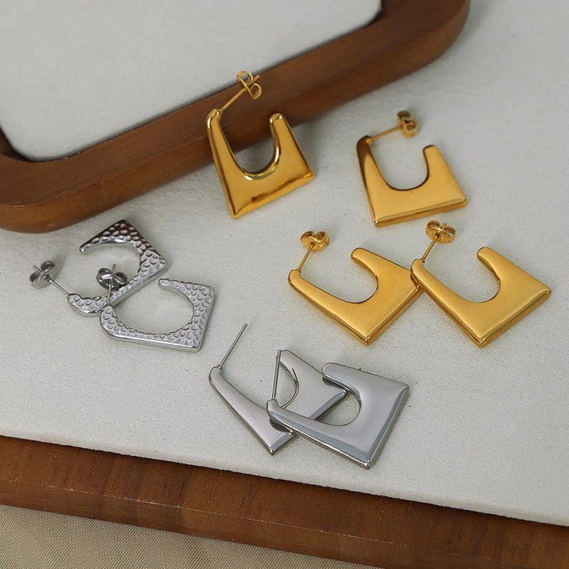 Fashionable Temperament Elegant Accessories Three-dimensional Radian Design Sense Earrings