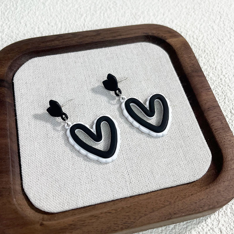 Women's Black High-grade Simple Elegant Wild Design Earrings