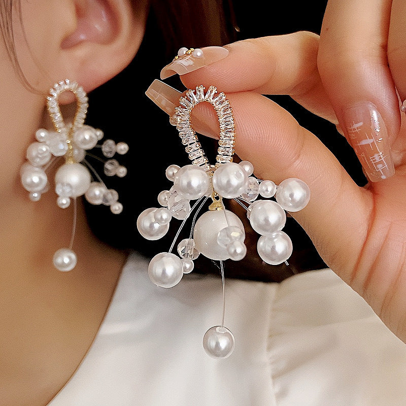 Women's Style Refined Simple High-grade Pearl Crystal Tassel Earrings