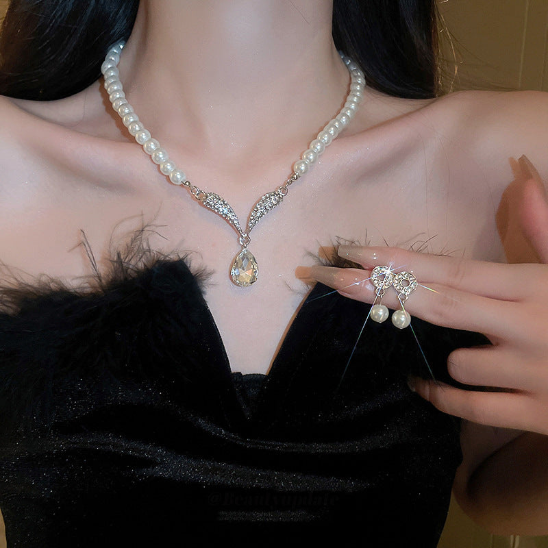 Women's High-grade Accessories Clavicle Chain Super Shiny Necklaces