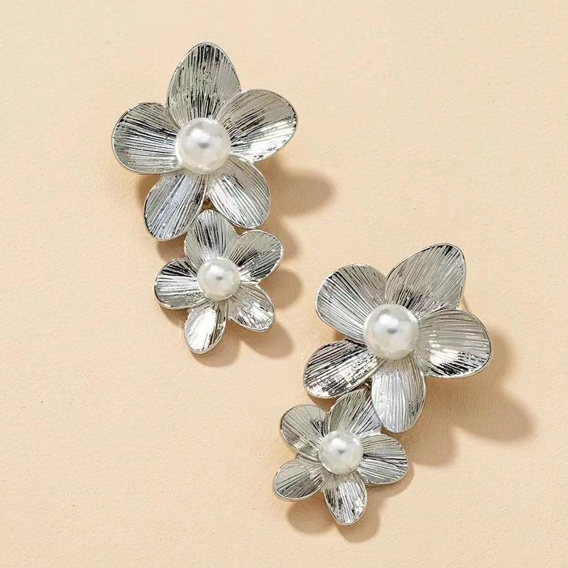 Pearl Female Elegant Metal Ear Personality Earrings