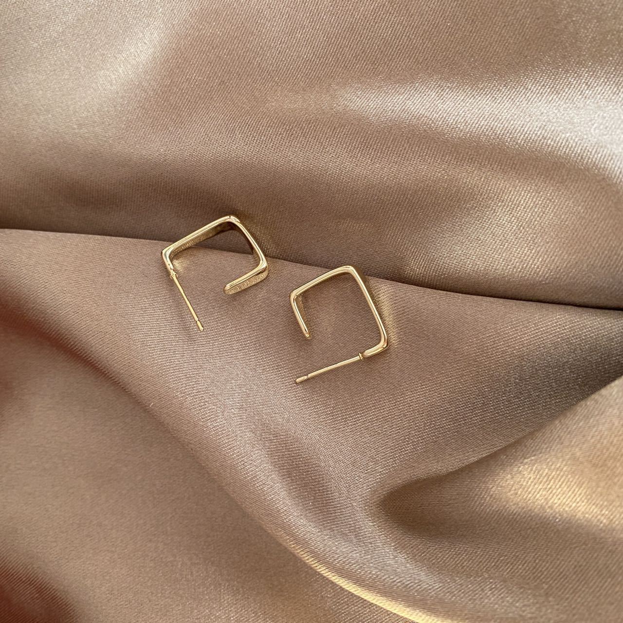 Women's Metal Simplicity Geometric Cold Style High-grade Light Luxury Earrings