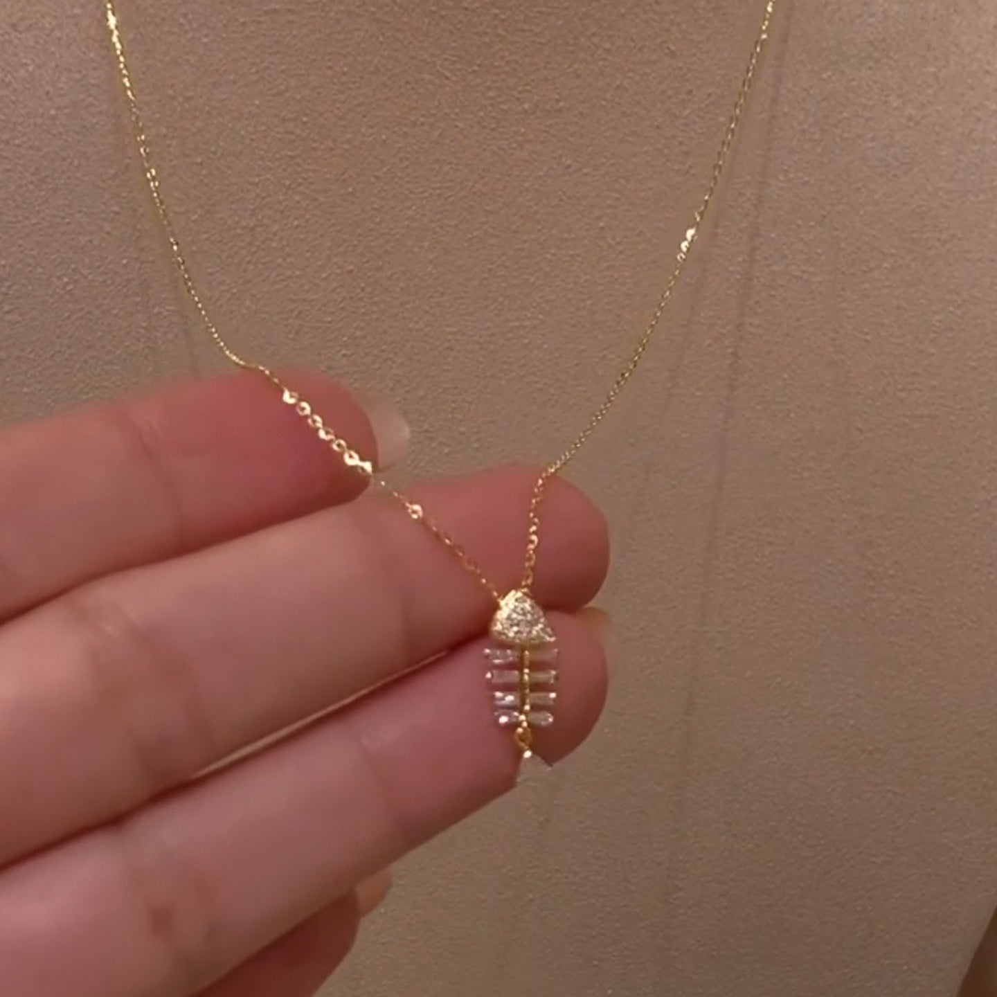 Bone Exquisite Small Fishbone High-grade Sweater Necklace