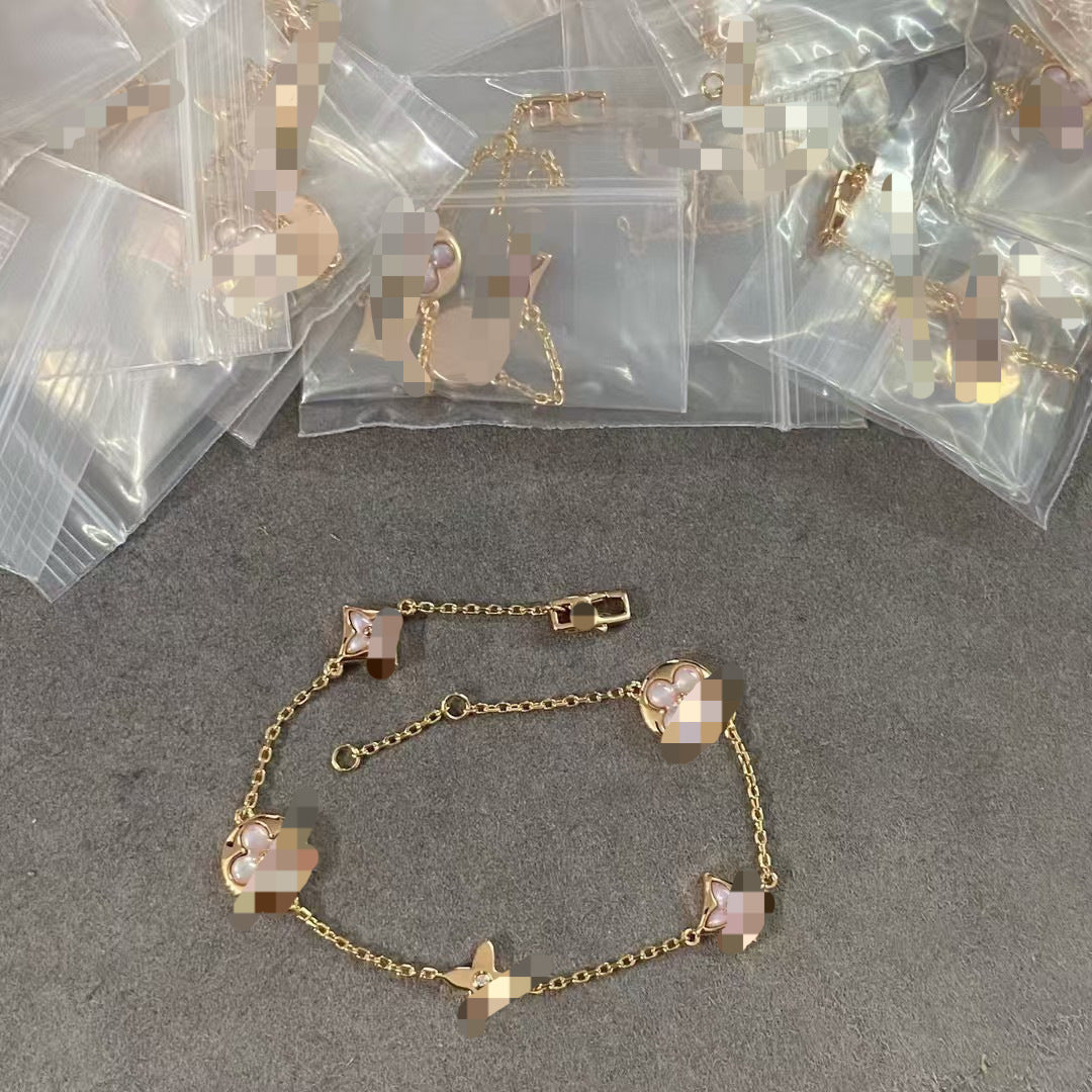 Pork Belly Fritillary Diamond-shaped Four-leaf Clover Bracelet