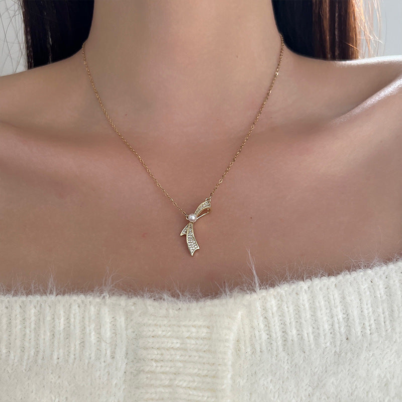 Women's Elegance French Classic Style Clavicle Chain Necklaces