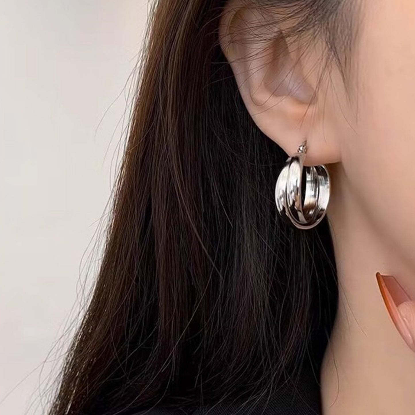 Women's Golden Bright Surface Style Hoop High Sense Ear Rings