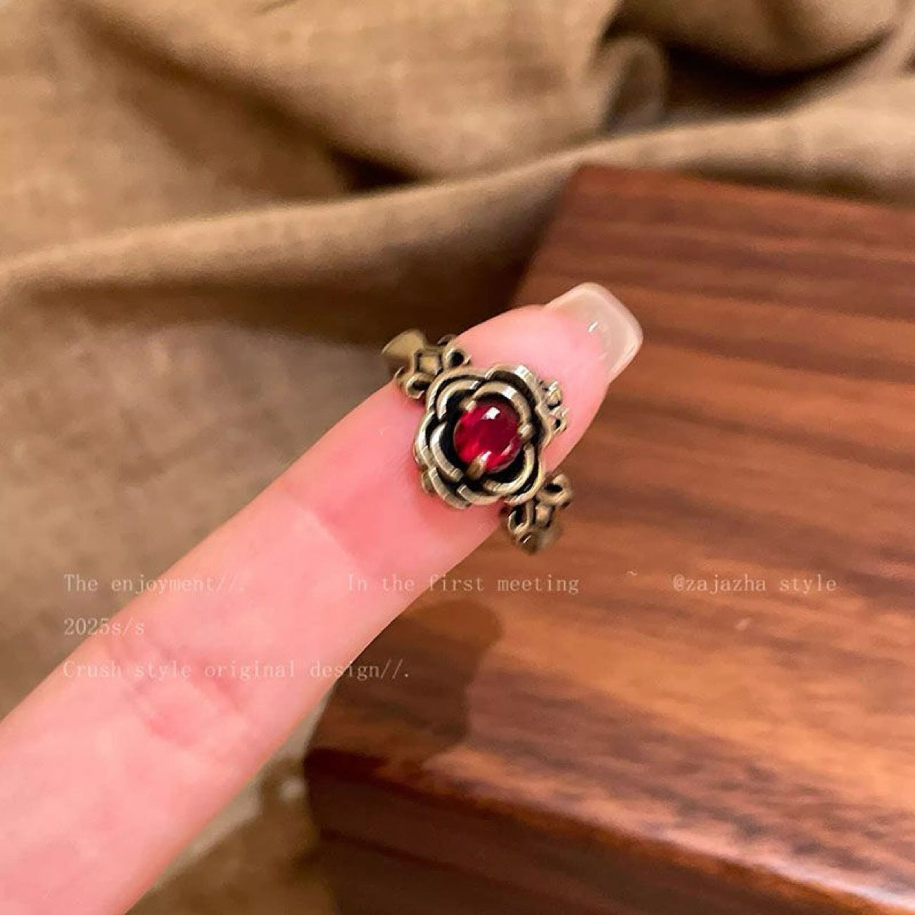 Women's Vintage Love Heart-shaped Ethnic Style Twin Ring