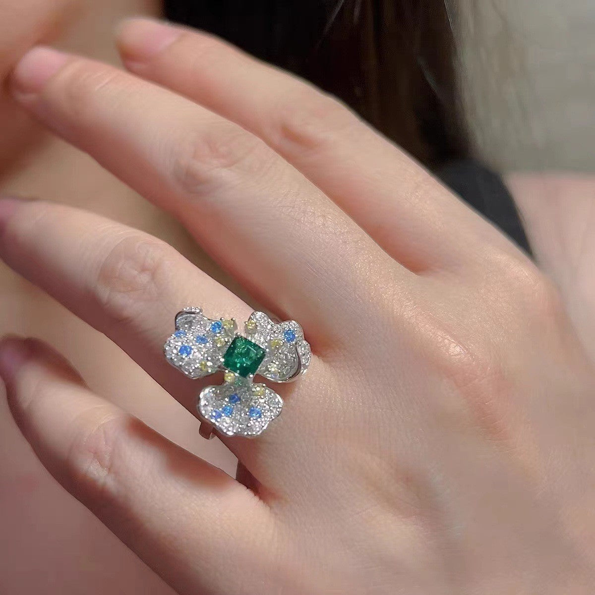 Flower Female Open Design Light Luxury Ring