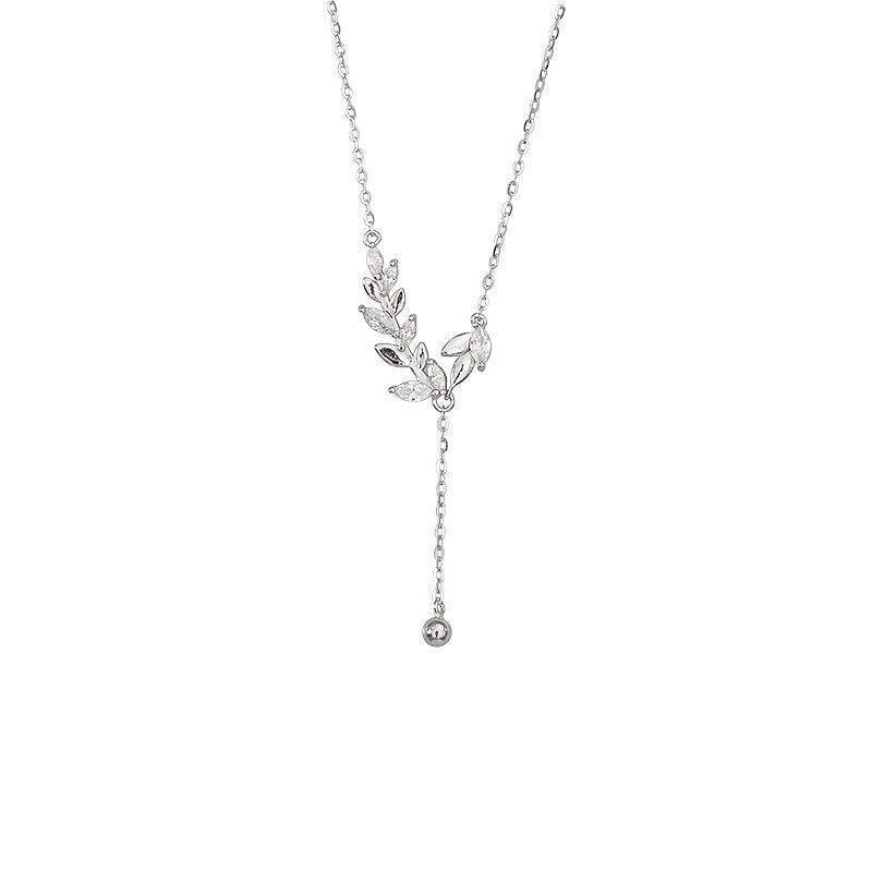 Women's Luxury Minority High-grade Fresh Leaves Clavicle Necklaces