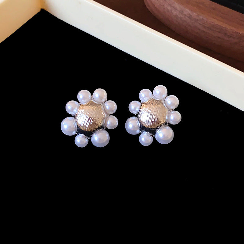 Cheese Pleated Fashionable Casual Style Ear Hook Earrings